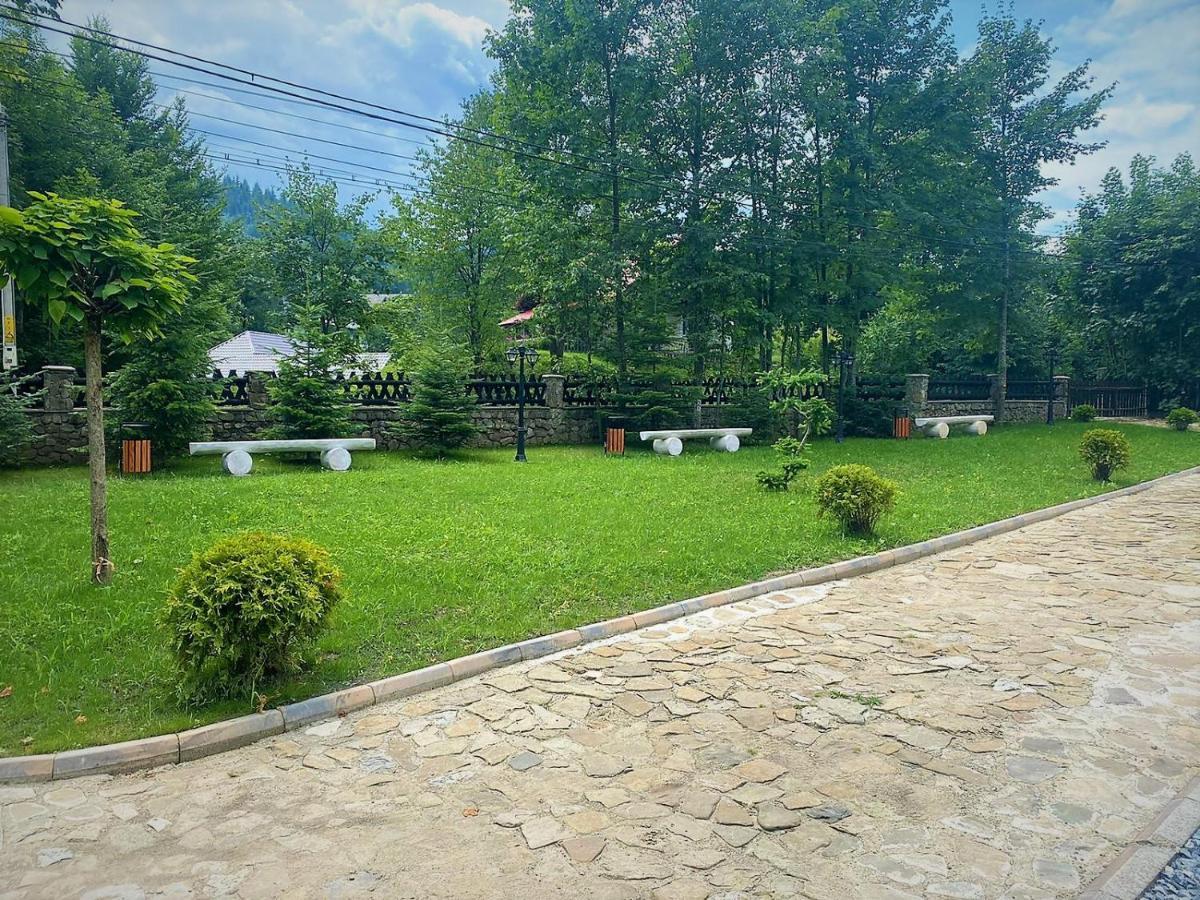 La Rascruce De Ape Hotell Sucevita Exteriör bild